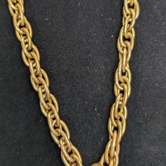 Vintage J.J. Jonette Goldtone Momma Bear with Cub Heavy Necklace - 15" Long - Picture 8 of 9